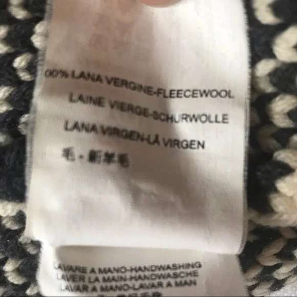 ❤️SOLD❤️MONCLER BEANIE 100% WOOL HAT POM POM LOGO BRAND - Picture 6 of 15